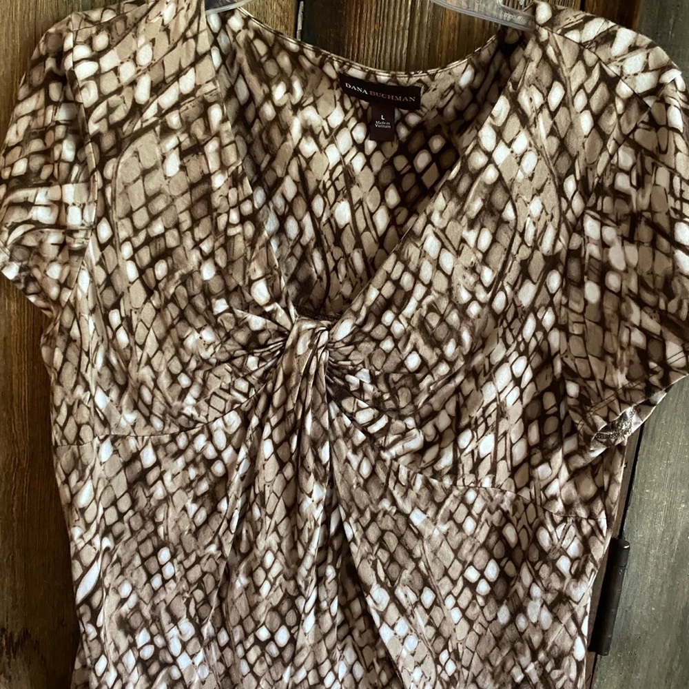 Dana Buchman blouse brown and white Large